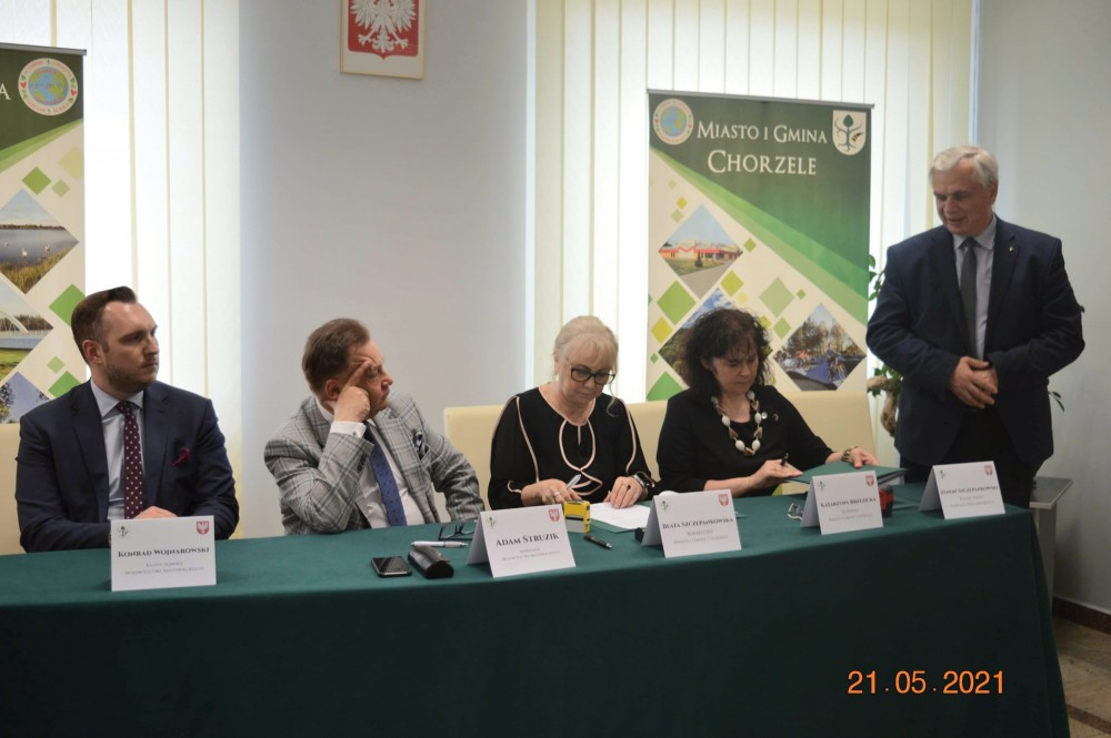 Podpisanie umowy na budowę drogi gminnej Raszujka – Olszewka