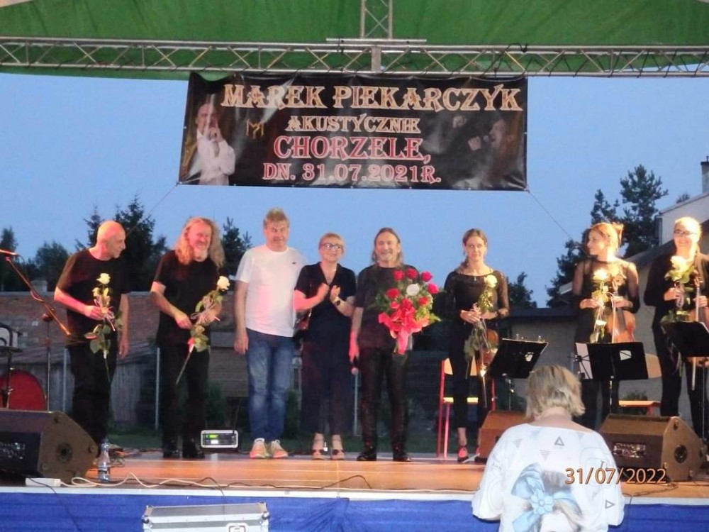 Koncert Marka Piekarczyka z zespołem w Chorzelach